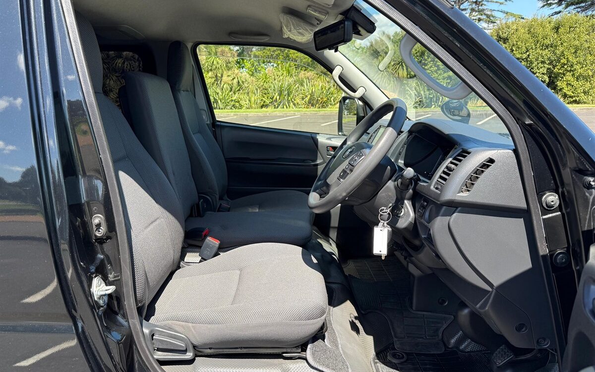 2022 Toyota Hiace CARGO VAN 9 SEATER Van Automatic