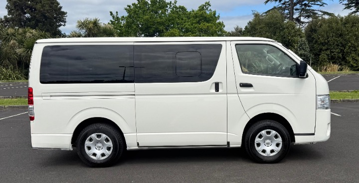 2022 Toyota Hiace CARGO Van Automatic