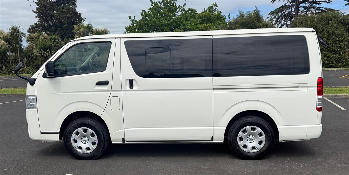2022 Toyota Hiace CARGO Van Automatic