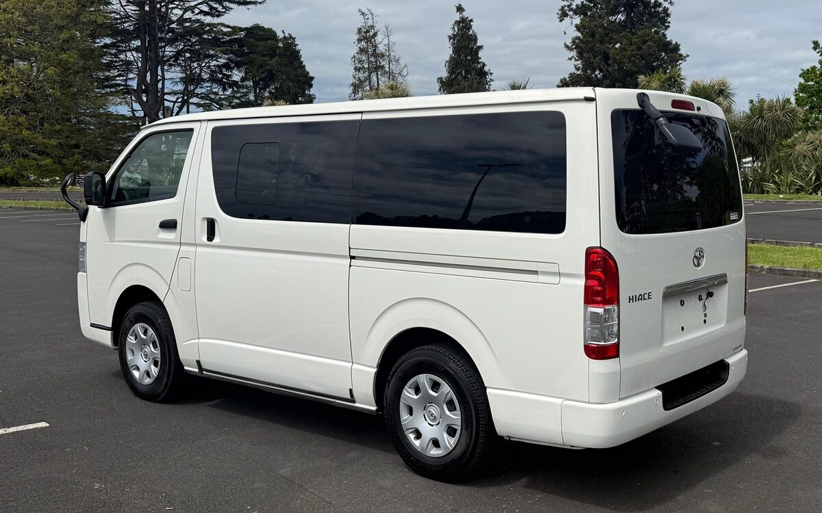 2022 Toyota Hiace CARGO Van Automatic