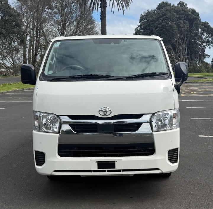 2022 Toyota Hiace CARGO Van Automatic