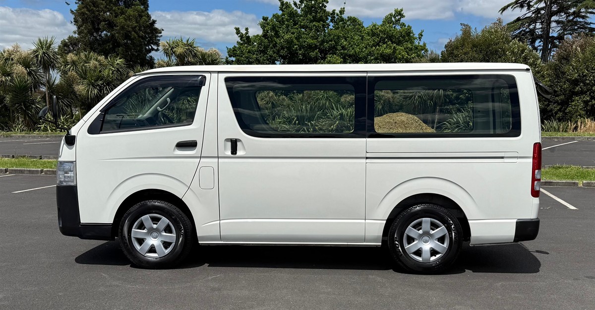 2020 Toyota Hiace CARGO Van Automatic